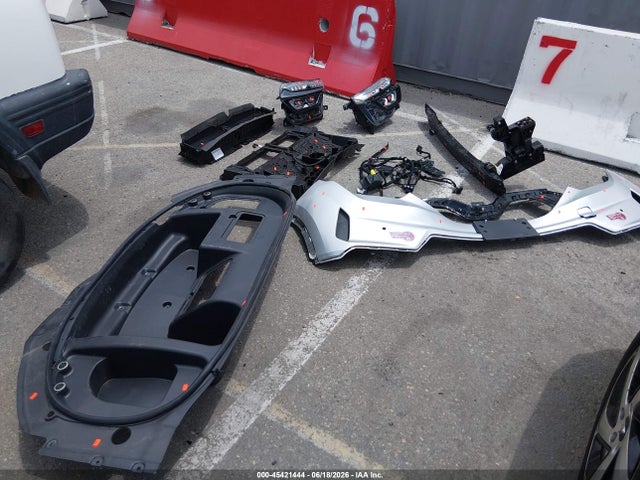 Vinfast Vf 8 Eco 2024 RLLV1AEB0RH008252 Image 12