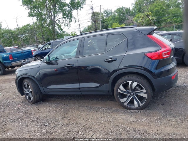 Aukcja sprzedaży 2025 Volvo Xc40 B5 Plus Dark Theme, vin: YV4L12UC7S2477426, numer aukcji: 45421491