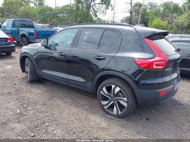 Aukcja sprzedaży 2025 Volvo Xc40 B5 Plus Dark Theme, vin: YV4L12UC7S2477426, numer aukcji: 45421491