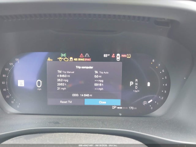 Aukcja sprzedaży 2025 Volvo Xc40 B5 Plus Dark Theme, vin: YV4L12UC7S2477426, numer aukcji: 45421491