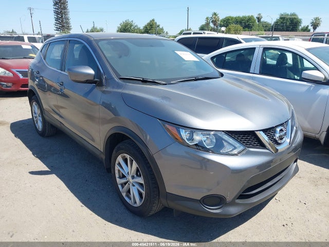 Nissan Rogue Sport S 2018 JN1BJ1CP2JW103474 головне зображення
