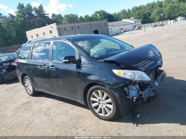 5TDDK3DC5ES071765 Toyota Sienna Limited 7 Passenger