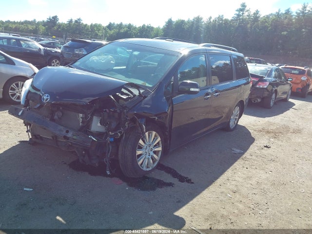5TDDK3DC5ES071765 Toyota Sienna Limited 7 Passenger