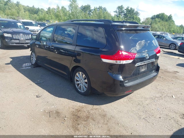 5TDDK3DC5ES071765 Toyota Sienna Limited 7 Passenger