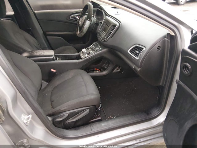Auction sale of the 2015 Chrysler 200 Limited, vin: 1C3CCCAB3FN576266, lot number: 45421603