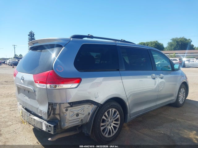 5TDYK3DC7ES442121 Toyota Sienna Xle V6 8 Passenger
