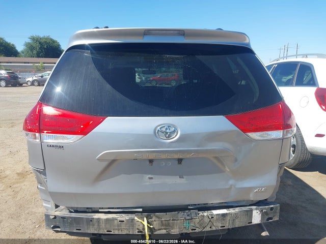 5TDYK3DC7ES442121 Toyota Sienna Xle V6 8 Passenger
