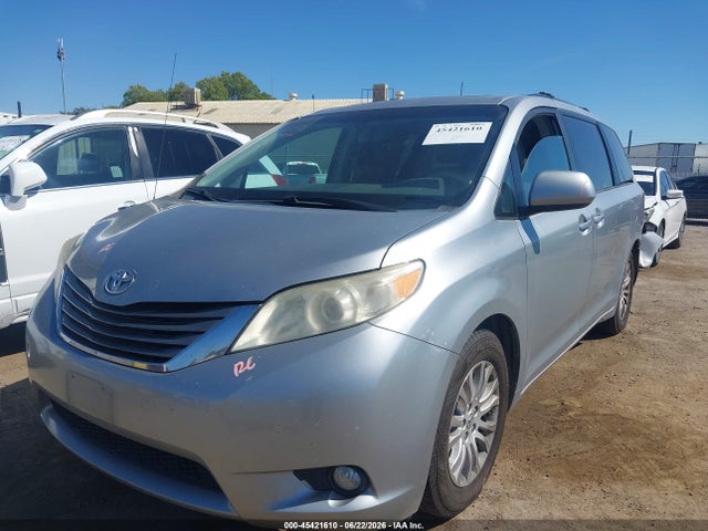 5TDYK3DC7ES442121 Toyota Sienna Xle V6 8 Passenger
