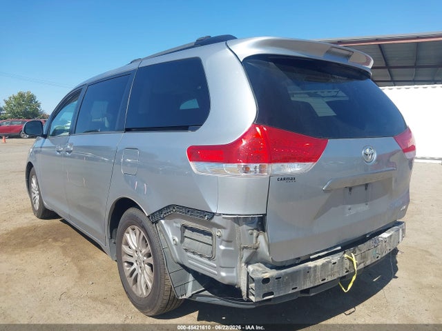 5TDYK3DC7ES442121 Toyota Sienna Xle V6 8 Passenger