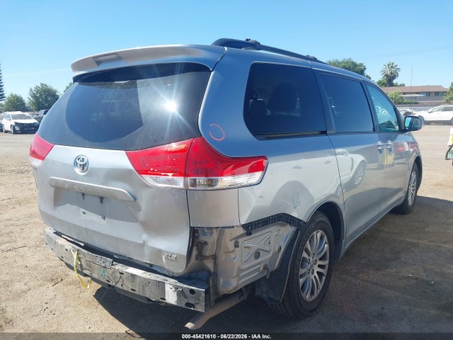 5TDYK3DC7ES442121 Toyota Sienna Xle V6 8 Passenger