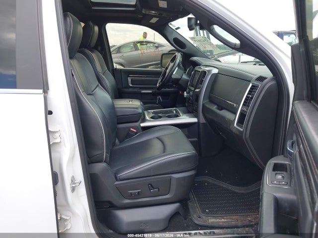 45421619 :رقم المزاد ، 1C6RR7PM5JS292370 vin ، 2018 Ram 1500 Longhorn مزاد بيع