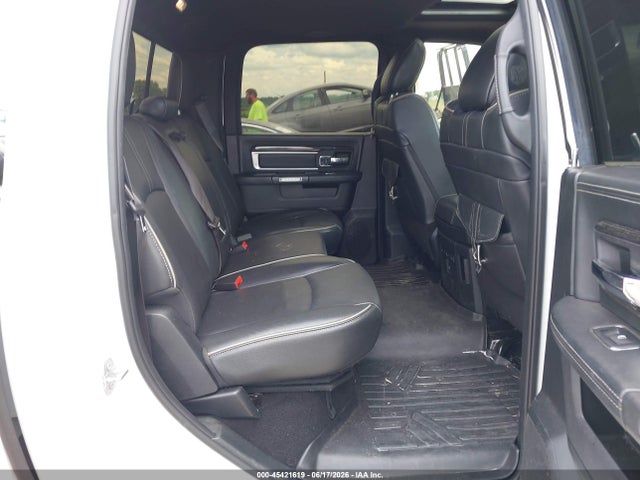45421619 :رقم المزاد ، 1C6RR7PM5JS292370 vin ، 2018 Ram 1500 Longhorn مزاد بيع