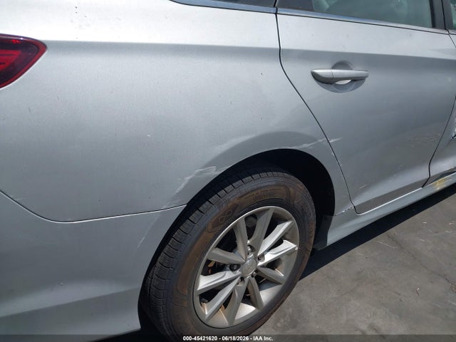 Hyundai SONATA SE 2018 5NPE24AF1JH599425 Image 18