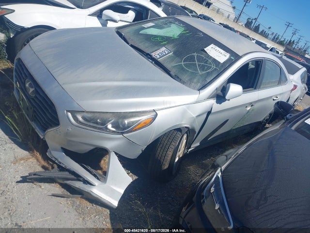 Hyundai SONATA SE 2018 5NPE24AF1JH599425 Image 2