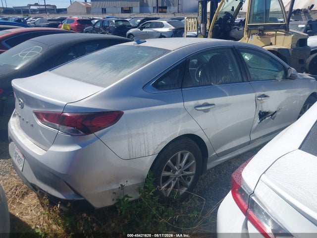 Hyundai SONATA SE 2018 5NPE24AF1JH599425 Image 4