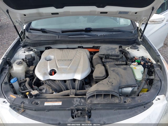 Auction sale of the 2014 Hyundai Sonata Hybrid, vin: KMHEC4A43EA116652, lot number: 45421649