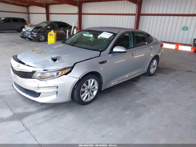 KIA Optima Lx 2017 5XXGT4L30HG170940 Image 2