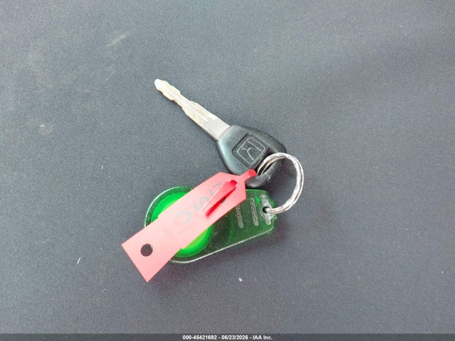 45421692 :رقم المزاد ، 2HGES15582H588921 vin ، 2002 Honda Civic Lx مزاد بيع