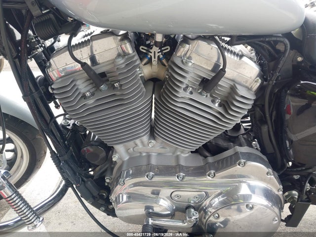 Harley-Davidson Xl883 Superlow 2014 1HD4CR214EC411831 Image 9