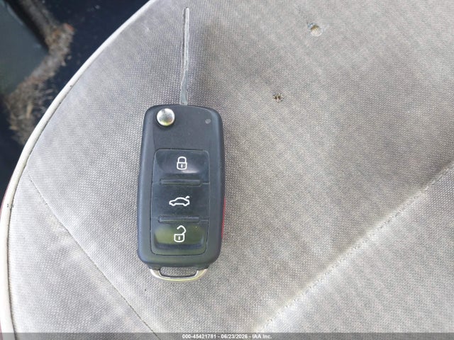 Продаж на аукціоні авто 2017 Volkswagen Beetle S/se/classic/pink/sel, vin: 3VW517AT3HM811141, номер лоту: 45421781