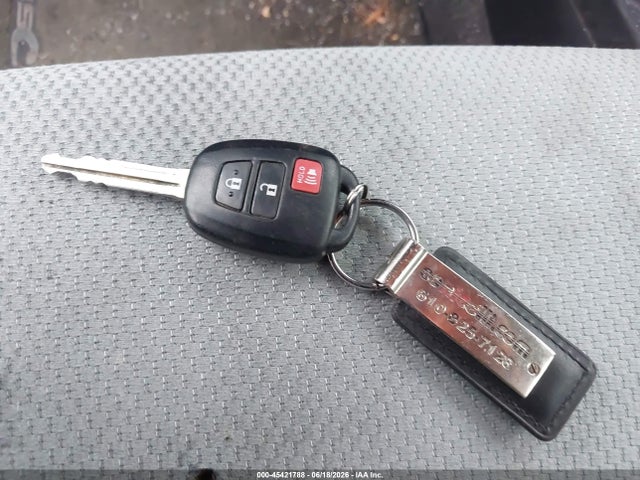 Продаж на аукціоні авто 2015 Toyota Prius C One, vin: JTDKDTB33F1581471, номер лоту: 45421788