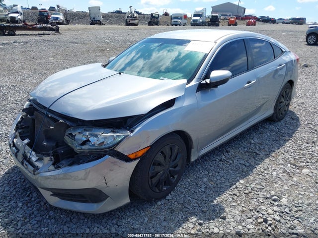 45421792 :رقم المزاد ، 19XFC2F58GE082867 vin ، 2016 Honda Civic Lx مزاد بيع