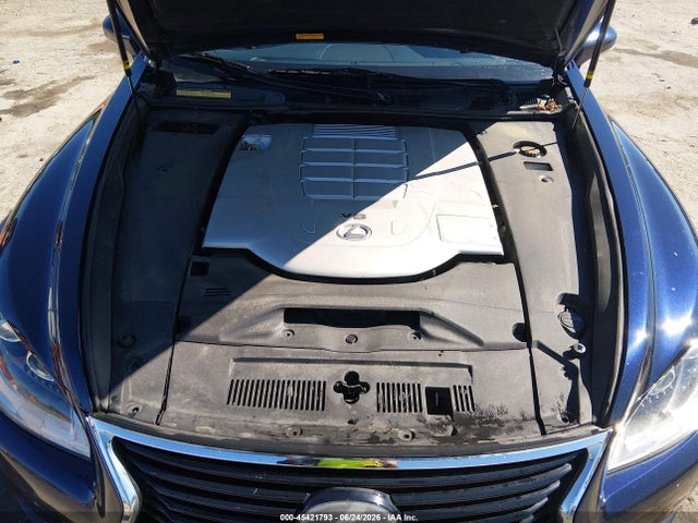 Lexus LS 460 2017 JTHCL5EF1H5028000 Image 10