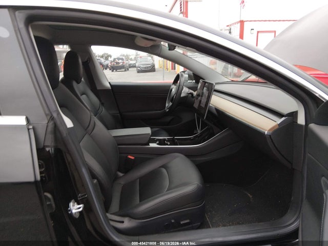 Tesla Model 3 Long Range/mid Range 2018 5YJ3E1EA9JF010728 Image 5