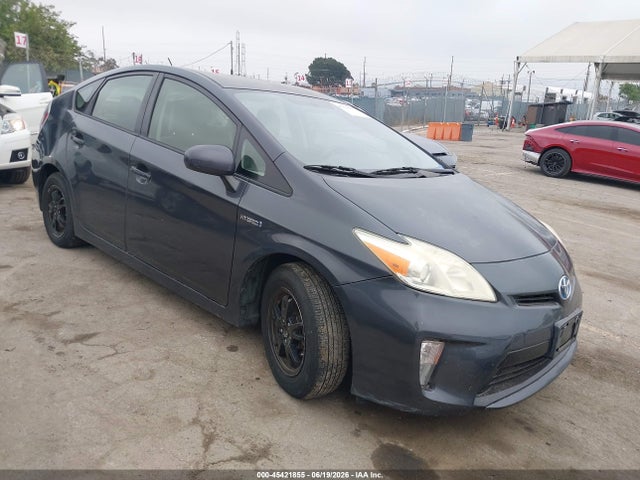 45421855 :رقم المزاد ، JTDKN3DU0E1744045 vin ، 2014 Toyota Prius Three مزاد بيع