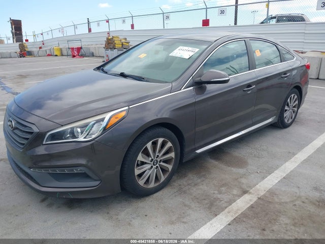 Hyundai Sonata Sport 2015 5NPE34AF7FH106870 Image 2