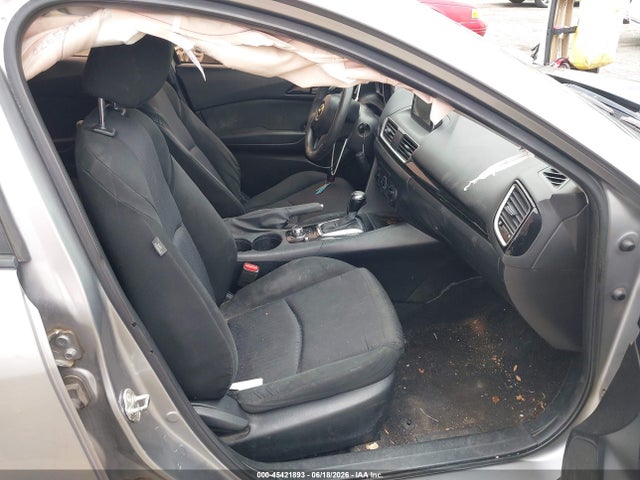 3MZBM1U71FM195961 Mazda Mazda3 I Sport