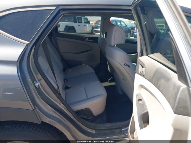 Hyundai TUCSON SE 2018 KM8J23A42JU681673 Image 8