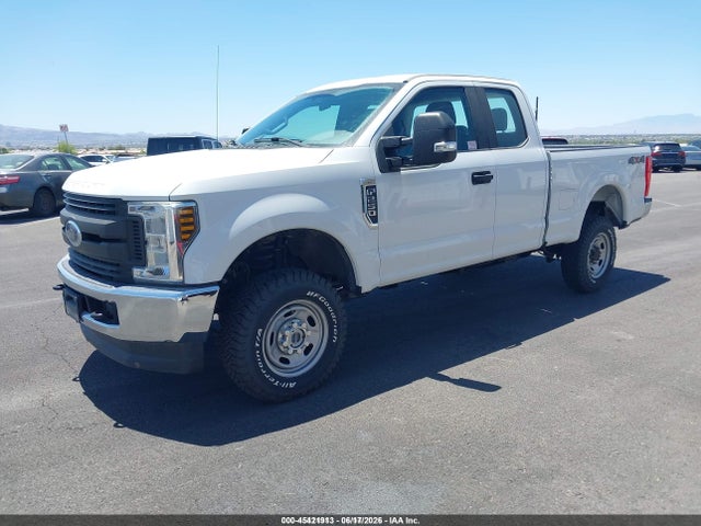 Ford F-250 Xl 2018 1FT7X2B61JEC48754 Image 2