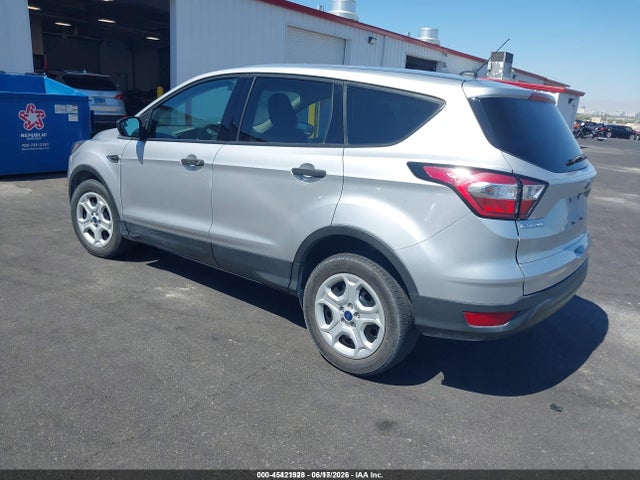 Ford ESCAPE S 2018 1FMCU0F70JUD08426 Image 3