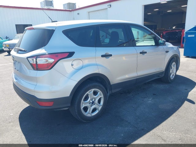 Ford ESCAPE S 2018 1FMCU0F70JUD08426 Image 4
