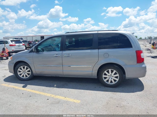 Продаж на аукціоні авто 2016 Chrysler Town & Country Touring, vin: 2C4RC1BGXGR260811, номер лоту: 45421933