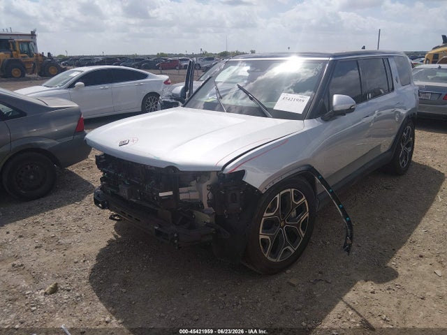 Rivian R1s 2025 7PDSGBBA5SN046704 Image 2
