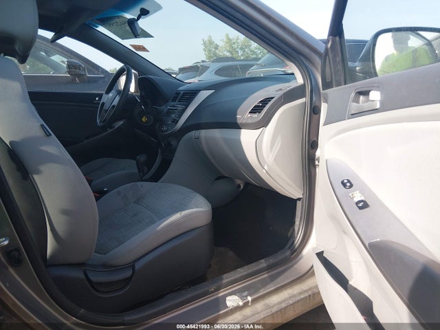 2017 Hyundai Accent Se მანქანა იყიდება აუქციონზე, vin: KMHCT4AE0HU377708, აუქციონის ნომერი: 45421993