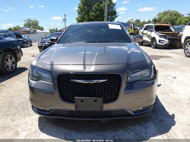 45422049 :رقم المزاد ، 2C3CCAGG9JH165429 vin ، 2018 Chrysler 300 300s Awd مزاد بيع