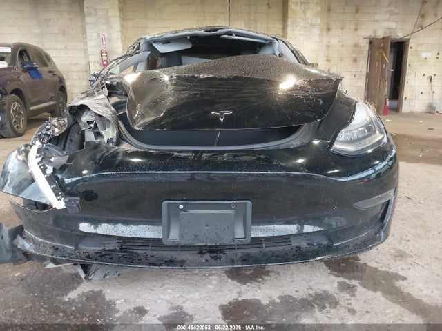 Продажа на аукционе авто 2018 Tesla Model 3 Long Range/performance, vin: 5YJ3E1EB7JF182295, номер лота: 45422053