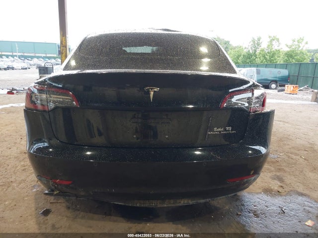 Продажа на аукционе авто 2018 Tesla Model 3 Long Range/performance, vin: 5YJ3E1EB7JF182295, номер лота: 45422053