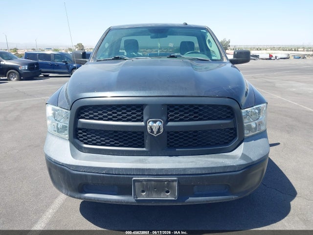 45422067 :رقم المزاد ، 3C6JR6DG7JG255351 vin ، 2018 Ram 1500 Tradesman  4x2 8' Box مزاد بيع