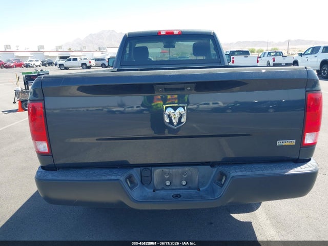 45422067 :رقم المزاد ، 3C6JR6DG7JG255351 vin ، 2018 Ram 1500 Tradesman  4x2 8' Box مزاد بيع