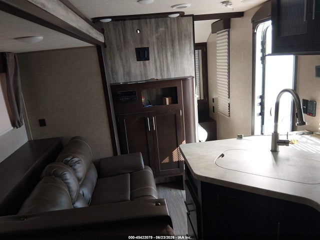 Продажа на аукционе авто 2018 Forest River Grey Wolf, vin: 4X4TCKB23JX130887, номер лота: 45422079