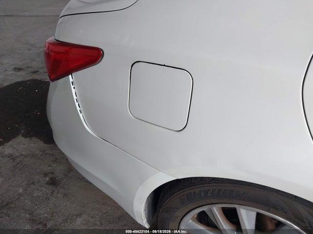 2015 Infiniti Q50 Premium მანქანა იყიდება აუქციონზე, vin: JN1BV7AP3FM337930, აუქციონის ნომერი: 45422104