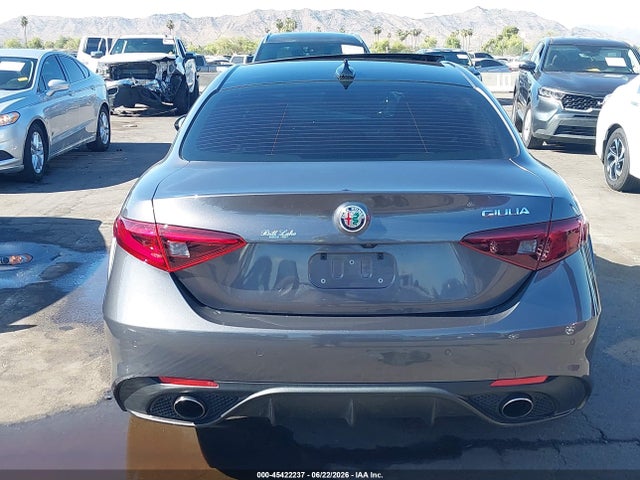 Alfa Romeo Giulia Ti Rwd 2017 ZARFAECN8H7549949 Image 16