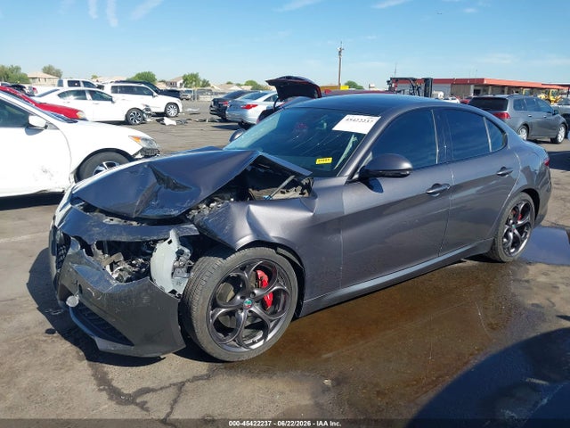 Alfa Romeo Giulia Ti Rwd 2017 ZARFAECN8H7549949 Image 2