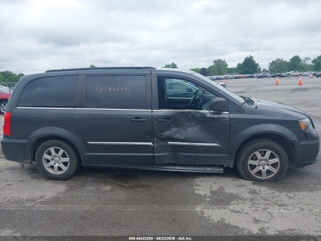 45422295 :رقم المزاد ، 2A4RR5DG3BR720171 vin ، 2011 Chrysler Town & Country Touring مزاد بيع