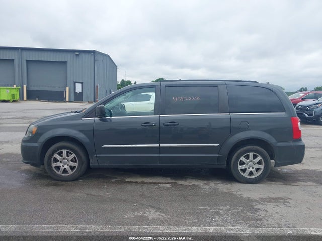 45422295 :رقم المزاد ، 2A4RR5DG3BR720171 vin ، 2011 Chrysler Town & Country Touring مزاد بيع