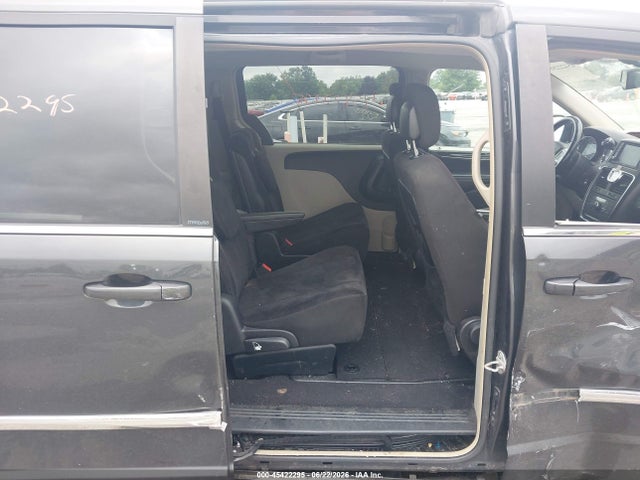 45422295 :رقم المزاد ، 2A4RR5DG3BR720171 vin ، 2011 Chrysler Town & Country Touring مزاد بيع